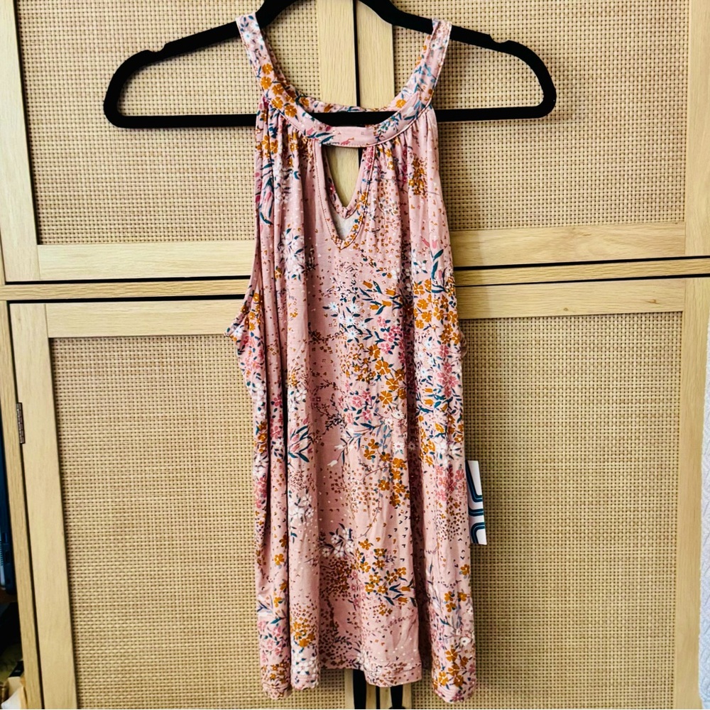 Market & Spruce lge silky pink keyhole Tank Top